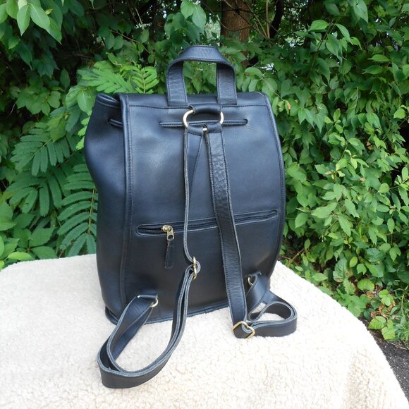 Vintage Coach Classic Backpack  XL, 9943, in Black - Picture 4 of 10